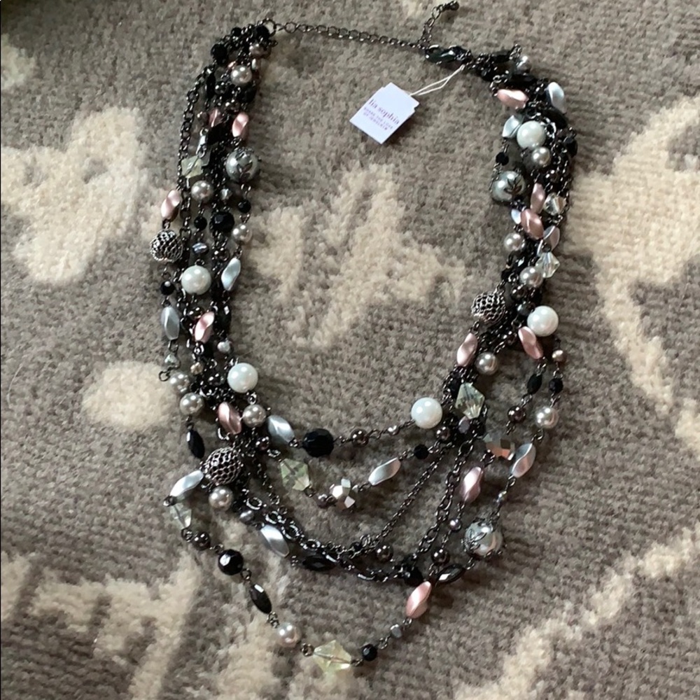 Lia Sophia necklace never worn